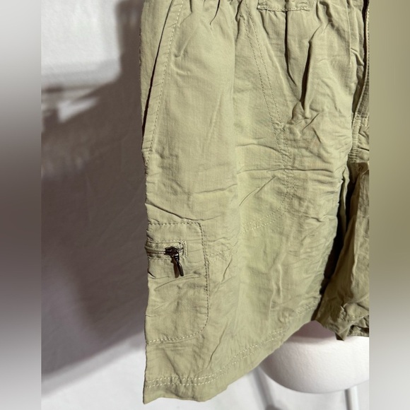 Columbia Tan Cargo Shorts with Relaxed Fit Size 6 - Picture 2 of 7